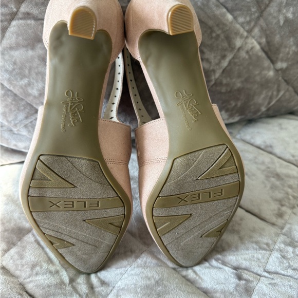 Life Stride Giovanno  Pink Cutout Heels 9.5 - Picture 7 of 8